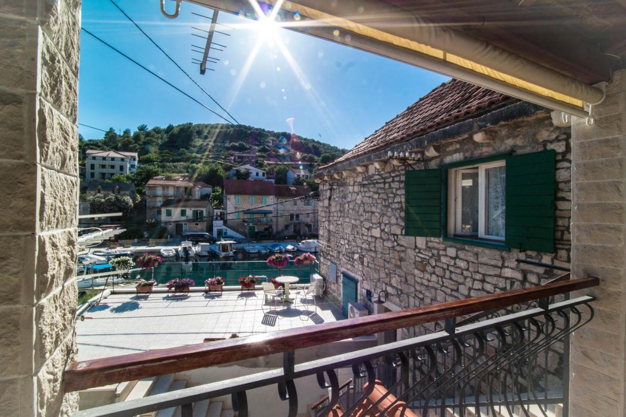 Apartmán Deziderio Stomorska Exteriér fotografie