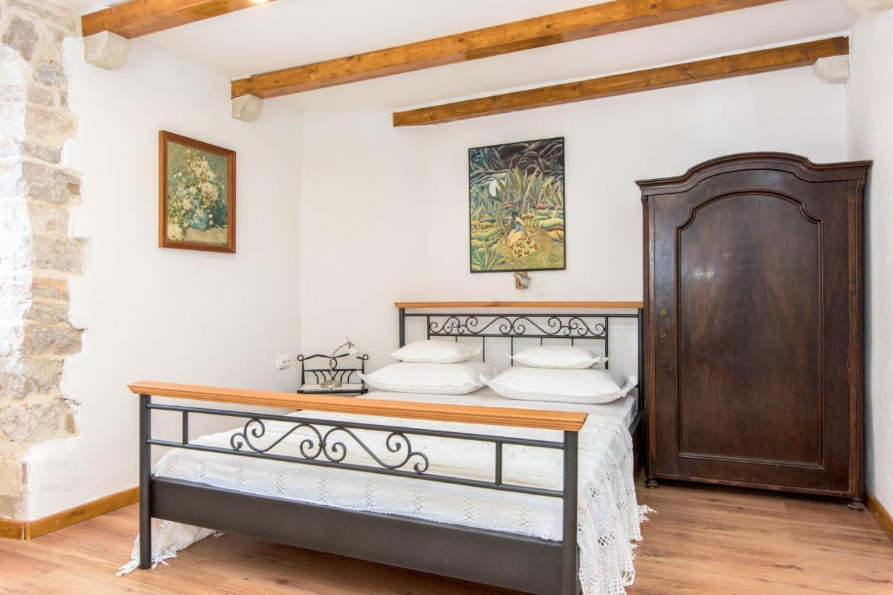 Apartmán Deziderio Stomorska Exteriér fotografie
