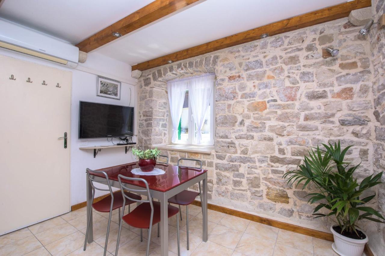 Apartmán Deziderio Stomorska Exteriér fotografie