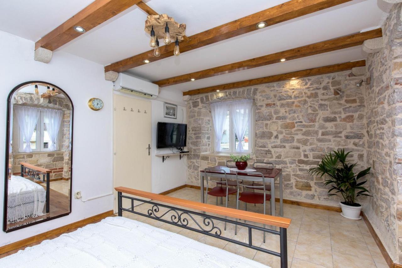 Apartmán Deziderio Stomorska Exteriér fotografie