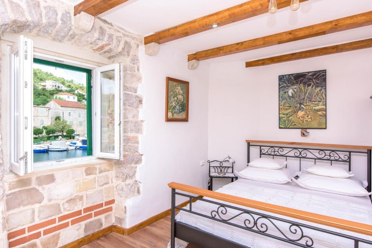 Apartmán Deziderio Stomorska Exteriér fotografie